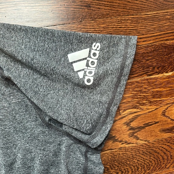 Adidas Gray Short Sleeve Tee Heathered Crew Neck - Picture 3 of 4